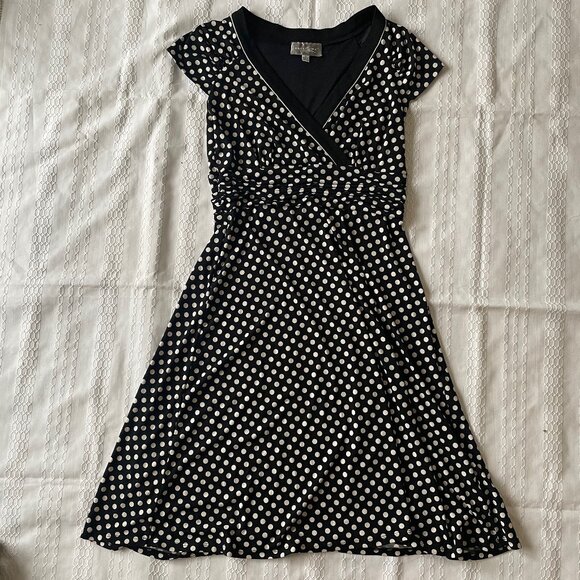 Bellissima Dresses & Skirts - Bellissima Retro Midi Polka Dot V-Neck Dress